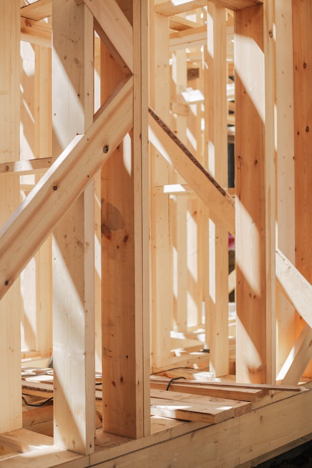 Ossature en bois d’une maison en construction